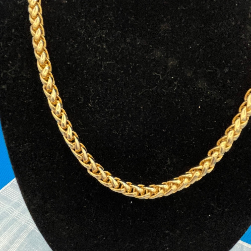 Jones New York Gold Tone Women 17.5" Thick Wheat Chain Toggle Necklace - Picture 3 of 6